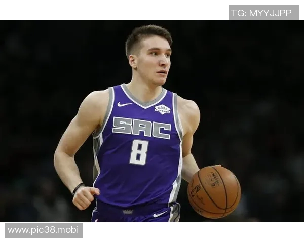 队记:快船目前无意交易科林斯的到期合同 也没有兜售博格丹